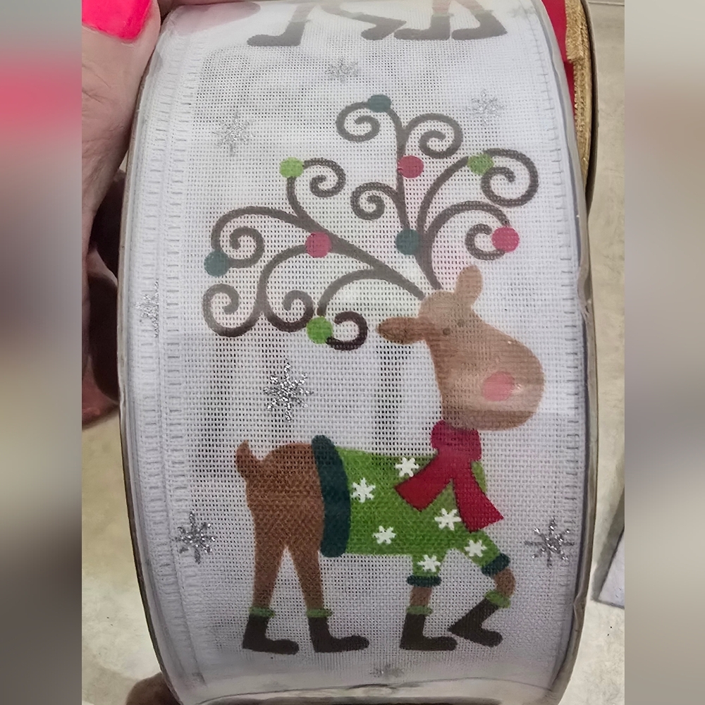 Festive Ribbon Set with Reindeer Design - Picture 4 of 7